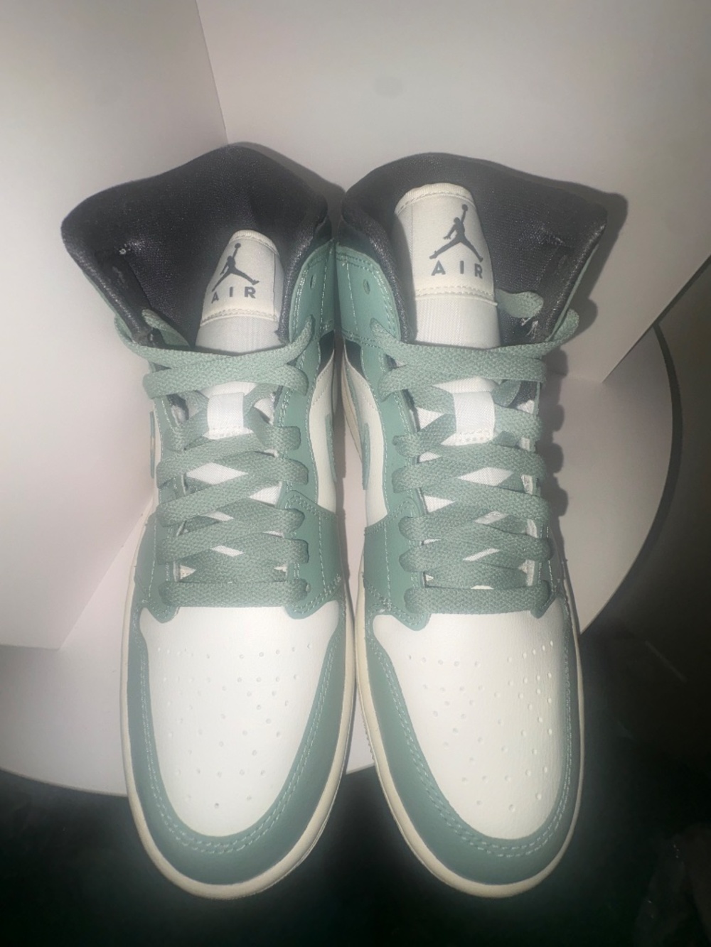 Women’s air jordan - Picture 2 of 6